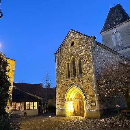 Petit Nid De Charme Dans Un Village Medieval 別荘